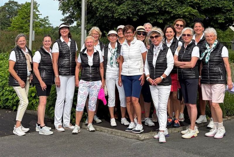 Angebot Golfgruppe vor einer gemeinsamen Runde